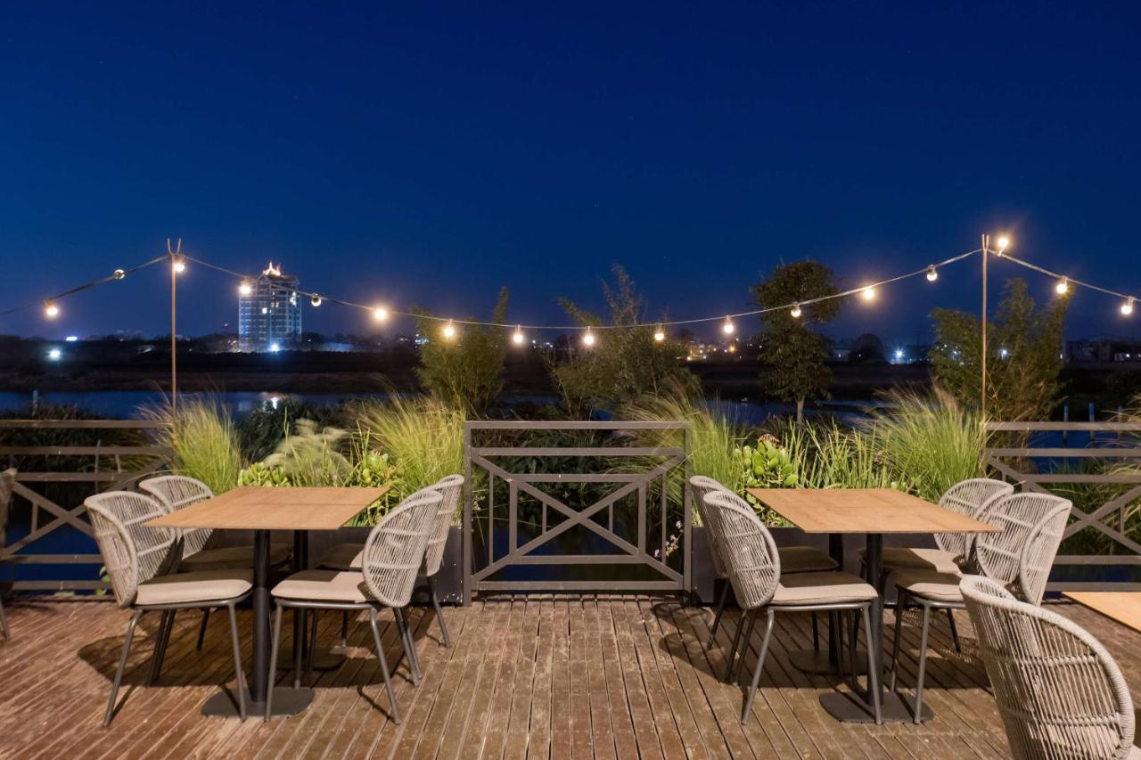 Radisson Hotel Tamboho Waterfront Antananarywa Zewnętrze zdjęcie