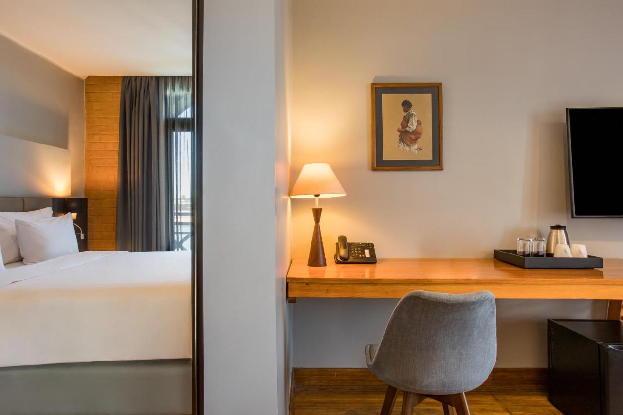 Radisson Hotel Tamboho Waterfront Antananarywa Zewnętrze zdjęcie